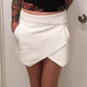 Zara Assymetrical Skorts White XS